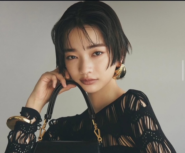 見上愛さんの家族構成|