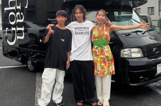 小山慶一郎の兄弟構成|姉は料理研究家のみきママ(藤原美樹)!共演やエピソードは?