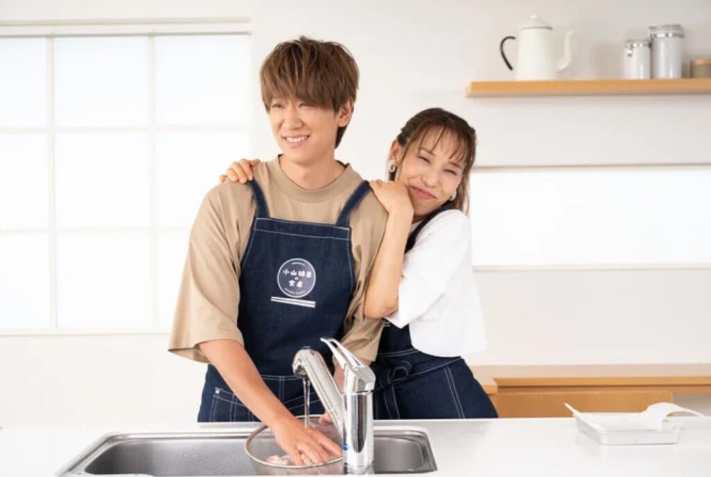 小山慶一郎の兄弟構成|姉は料理研究家のみきママ(藤原美樹)!共演やエピソードは?