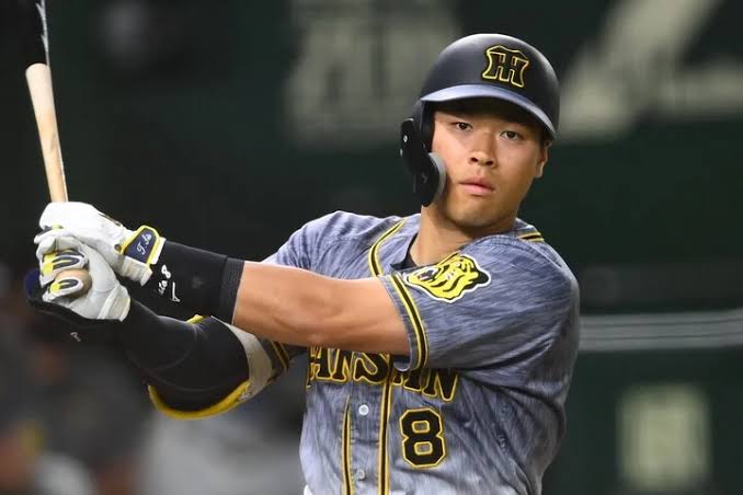 【画像】佐藤輝明の家族構成|父親は柔道家で関学教授!母親は高身長の超美人!?