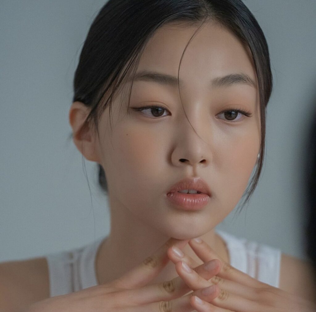 TWICEジヒョは超美人3姉妹｜次女イハウムは女優やモデルで活躍中