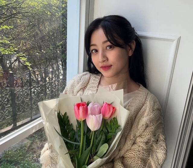 TWICEジヒョは超美人3姉妹｜次女イハウムは女優やモデルで活躍中
