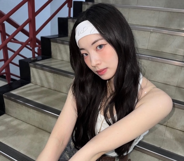 TWICEダヒョンの家族構成|両親の画像や職業は?イケメンの兄のSNSは?