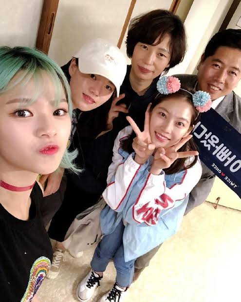 【TWICE】ジョンヨン家族構成|両親の画像や経営するレストランは何処?